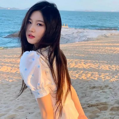 她房间里的云封面